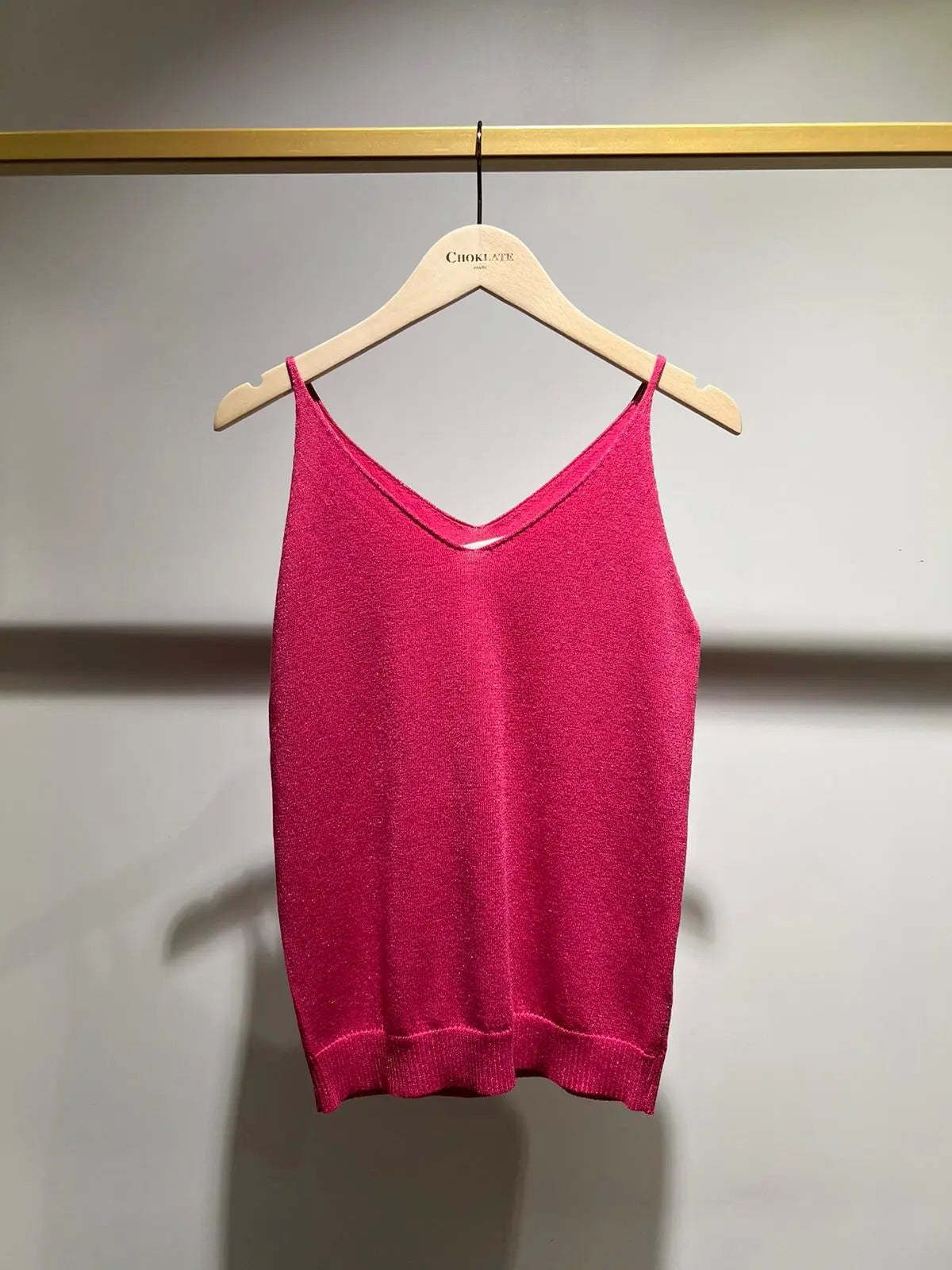 Luxe pink/fuchsia strappy tank top with v neckline. Lurex with matalic sparkle